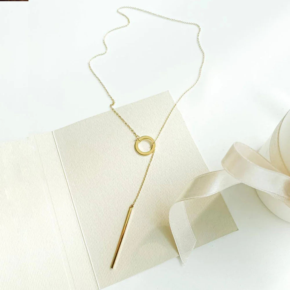 Lysara Pendant Necklace